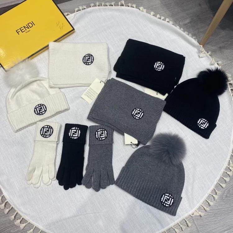 Fendi Logo Socks - Black